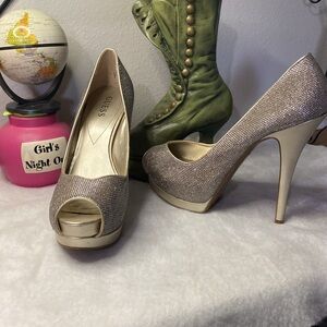 Ladies shoes size 10